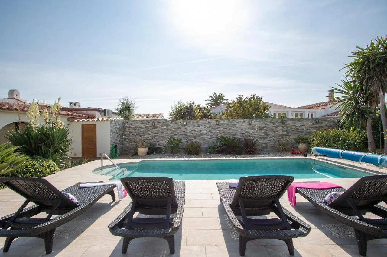 Apart-Rent Villa Alberes Empuriabrava 0*,