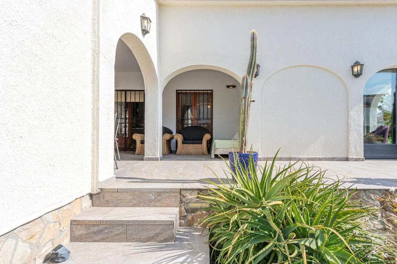 Apart-Rent Villa Alberes Empuriabrava Spain