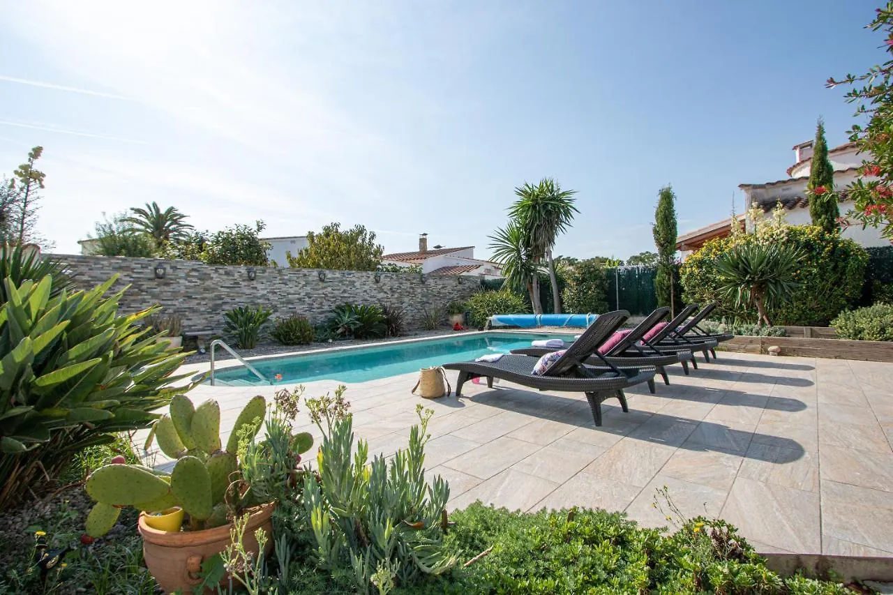 Apart-Rent Villa Alberes Empuriabrava 0*,