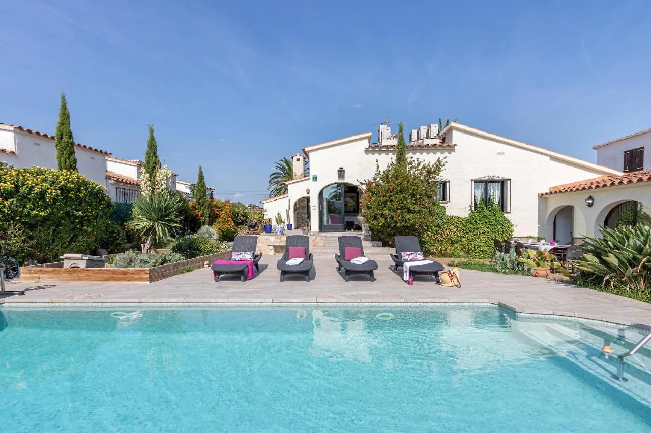 Apart-Rent Villa Alberes Empuriabrava 0*,